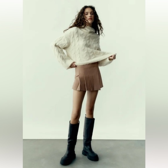 Zara pleated front skort size S🤎 - Picture 10 of 14